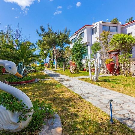 Galazia Akti Seaside Apartments Nikíti Kültér fotó