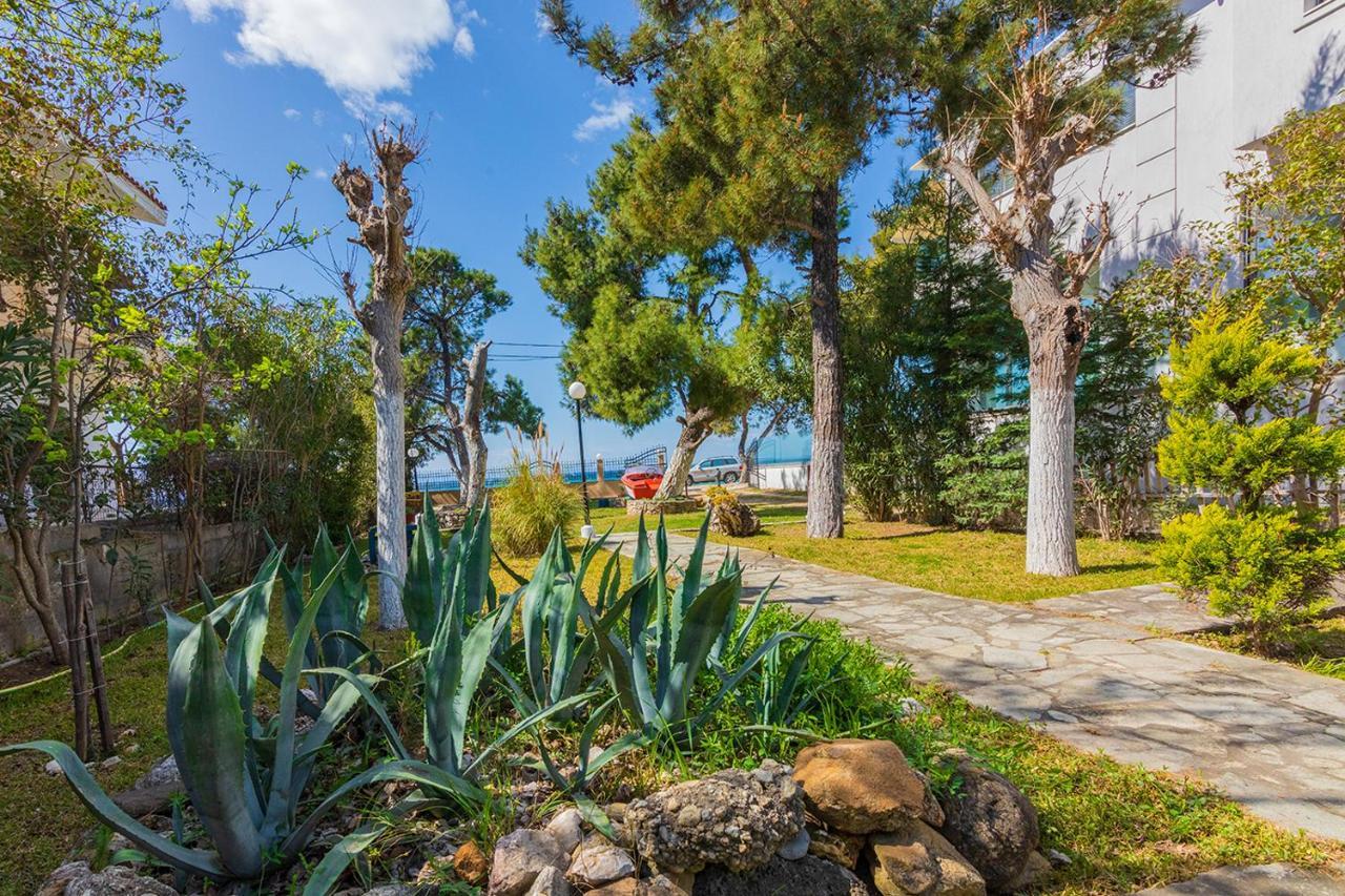 Galazia Akti Seaside Apartments Nikíti Kültér fotó