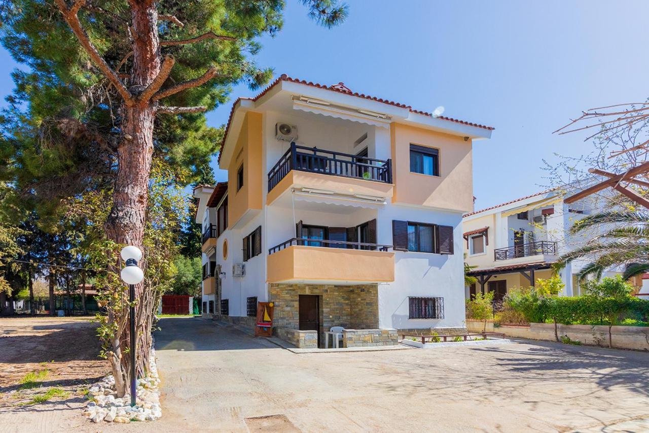 Galazia Akti Seaside Apartments Nikíti Kültér fotó