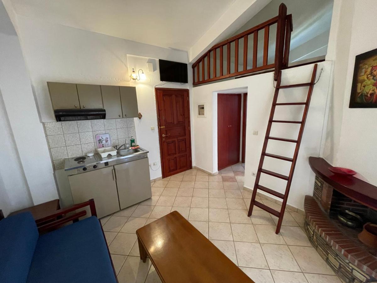 Galazia Akti Seaside Apartments Nikíti Kültér fotó