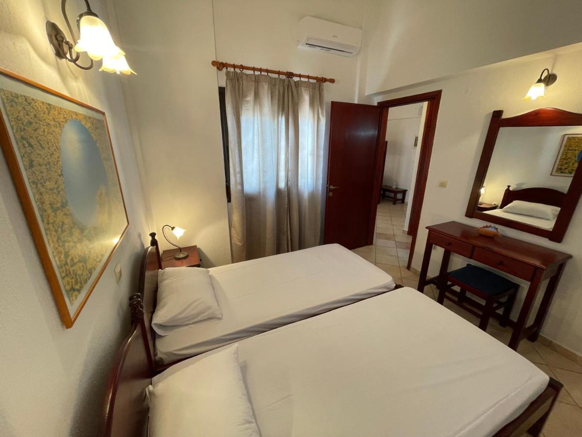 Galazia Akti Seaside Apartments Nikíti Kültér fotó