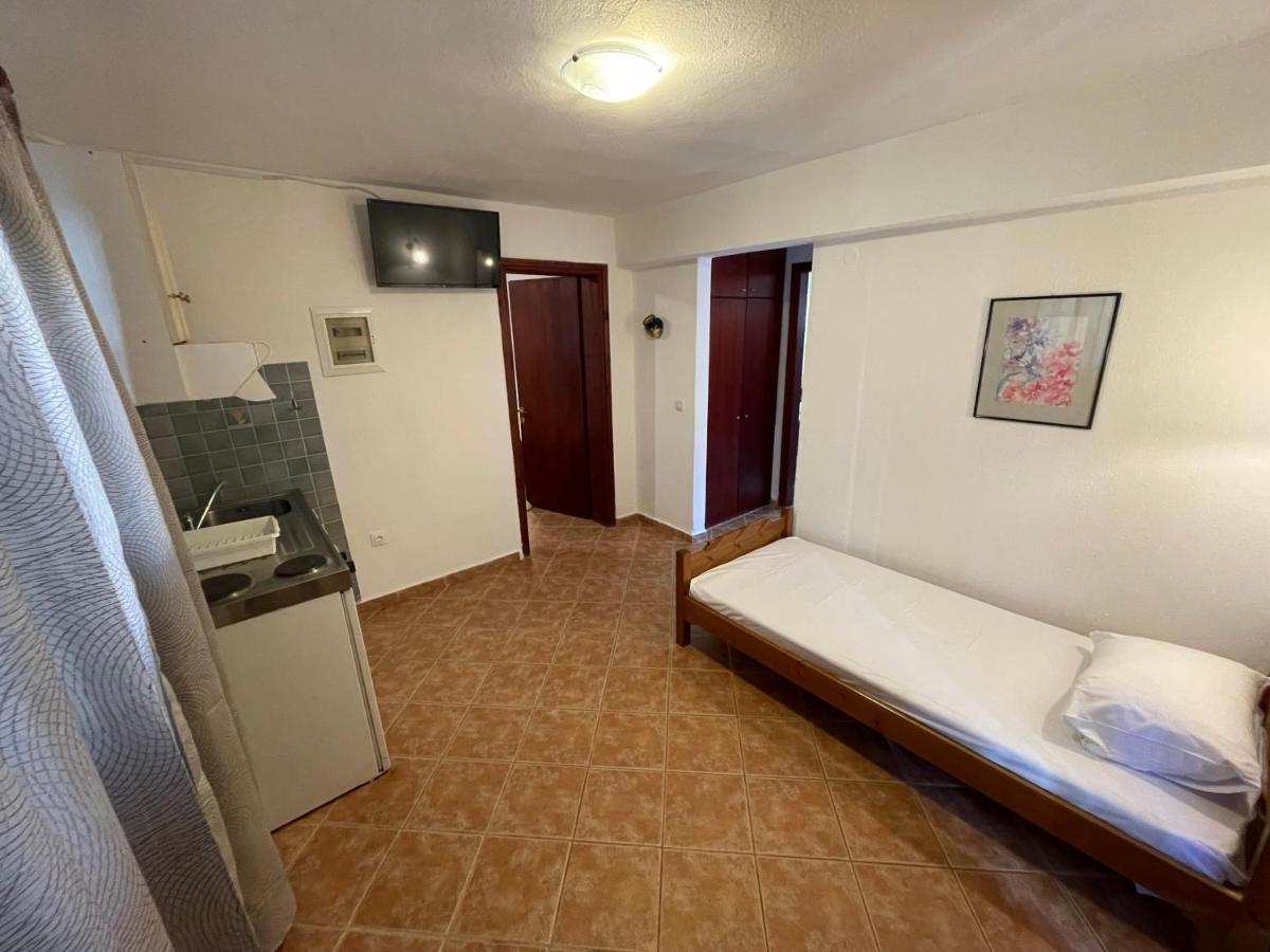 Galazia Akti Seaside Apartments Nikíti Kültér fotó
