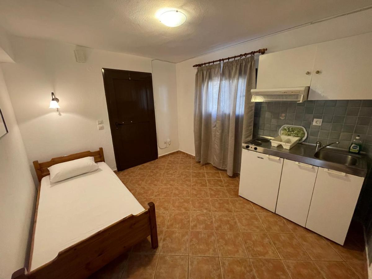 Galazia Akti Seaside Apartments Nikíti Kültér fotó
