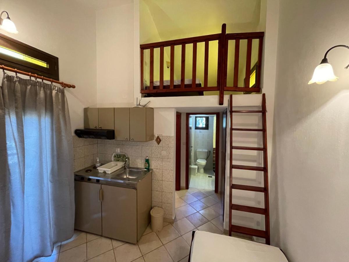 Galazia Akti Seaside Apartments Nikíti Kültér fotó
