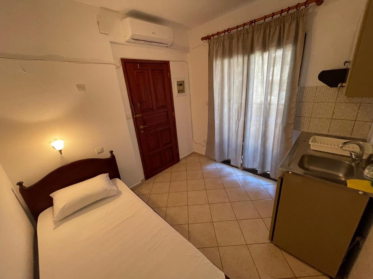 Galazia Akti Seaside Apartments Nikíti Kültér fotó