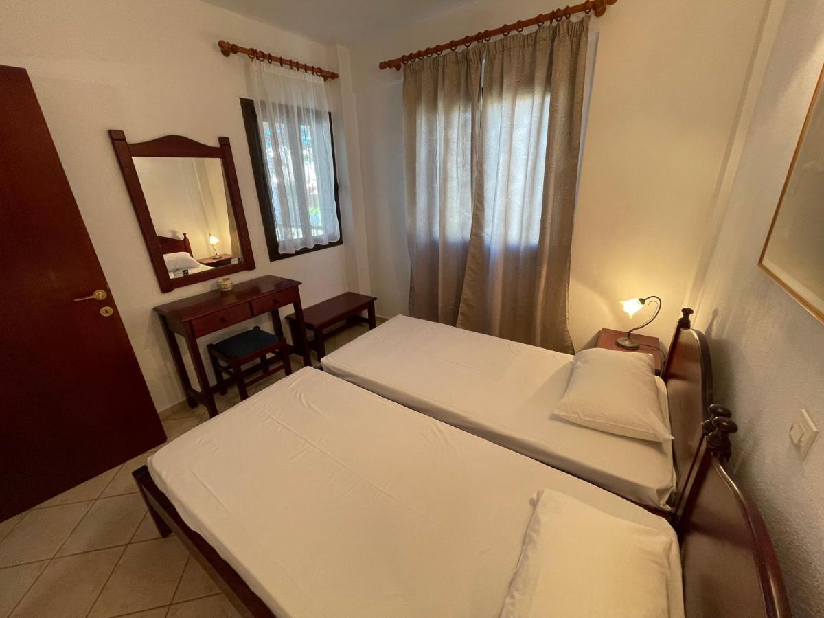 Galazia Akti Seaside Apartments Nikíti Kültér fotó