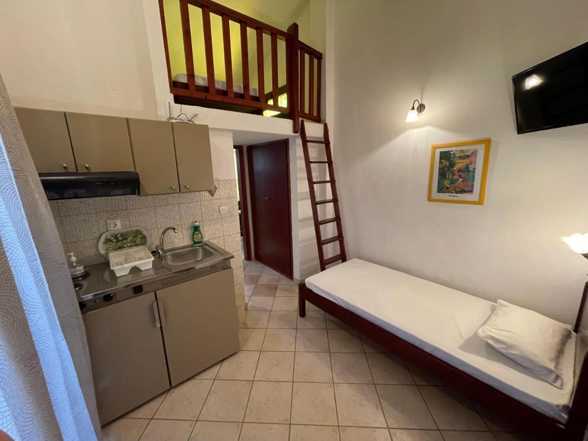 Galazia Akti Seaside Apartments Nikíti Kültér fotó