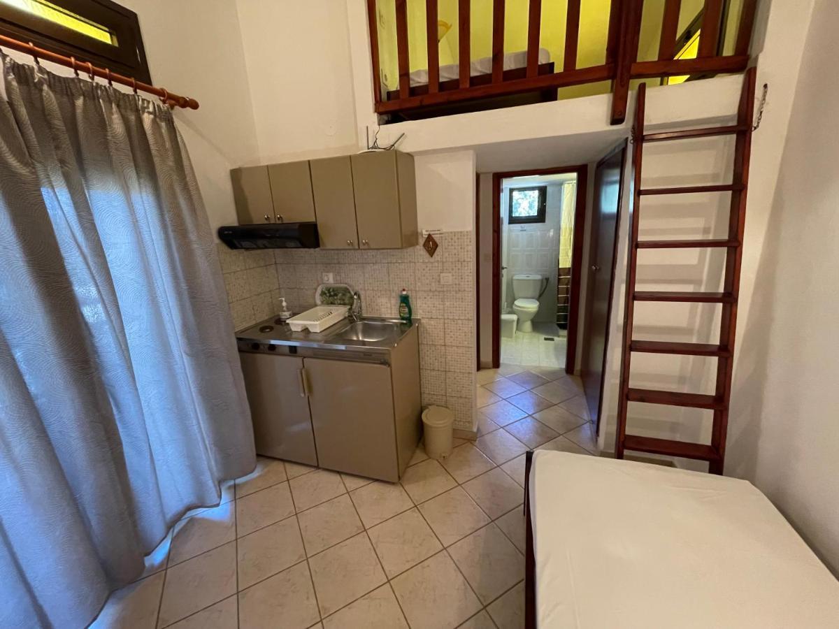 Galazia Akti Seaside Apartments Nikíti Kültér fotó