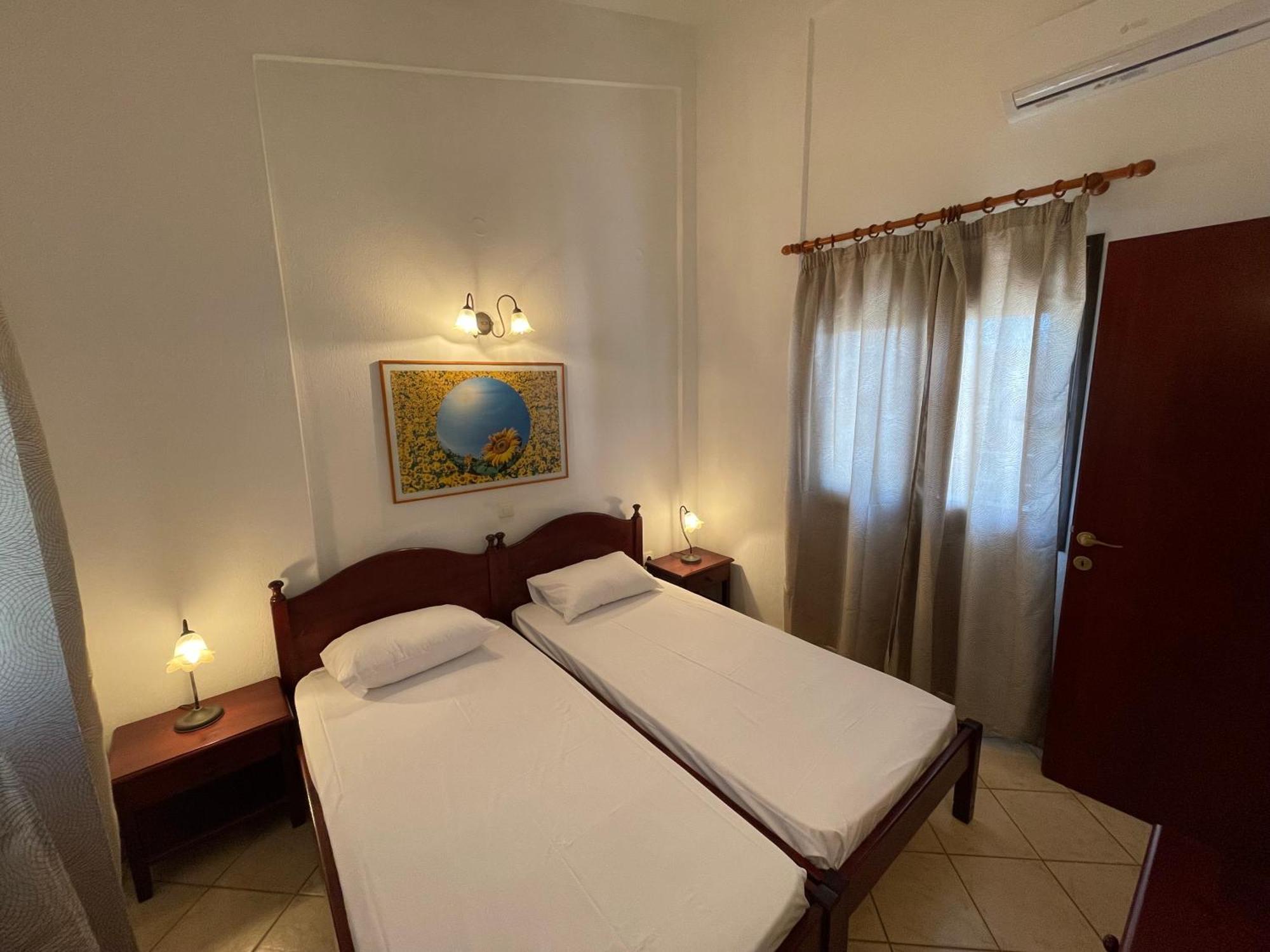 Galazia Akti Seaside Apartments Nikíti Szoba fotó