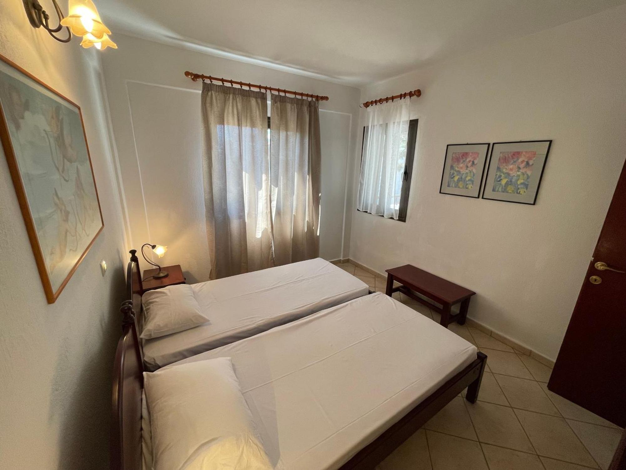 Galazia Akti Seaside Apartments Nikíti Szoba fotó